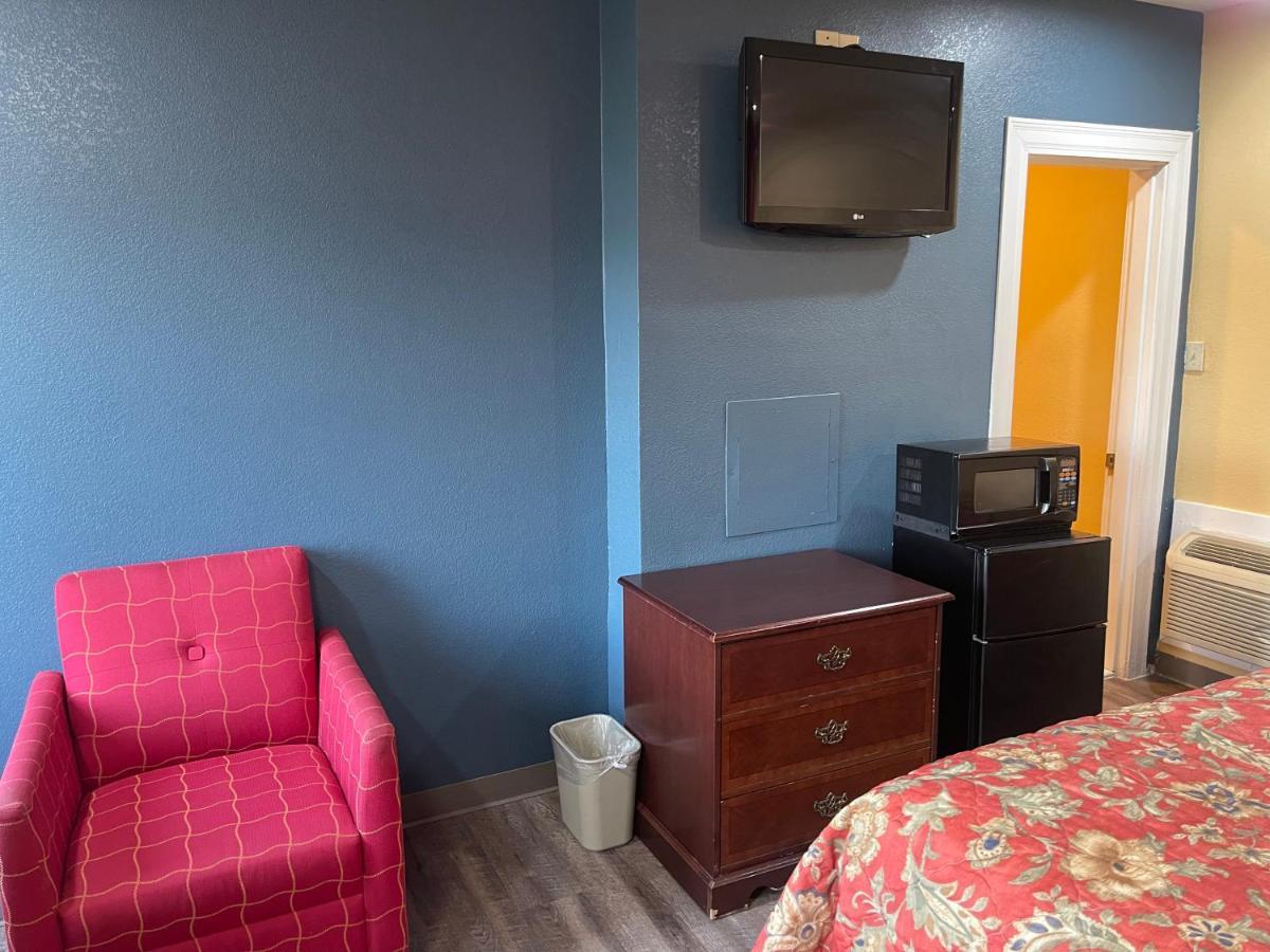 Kenwood Court Motel Wilson Εξωτερικό φωτογραφία